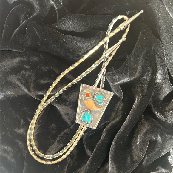Vintage Navajo Turquoise and Coral Silver Bolo Tie Bennett Clasp - Picture 3 of 7